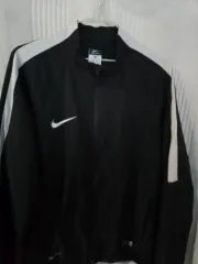 ナイキ ブラック/白 トラック ジャケット