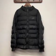 ナイキ (ウィメンズ) ブラック ショート ダウン