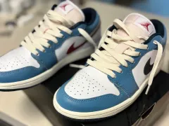 ナイキ エア ジョーダン 1 ロー ブルー/レッド スニーカー