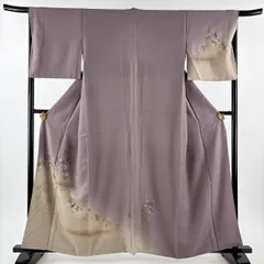 付下げ 身丈158cm 裄丈66.5cm M 袷 葡萄唐草 霞 金銀彩 ぼかし 灰紫 正絹 秀品 【中古】