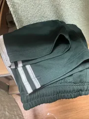 アディダス トラック パンツ ダークグリーン