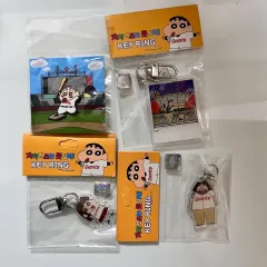 ロッテ・ジャイアンツ クレヨンしんちゃん キーホルダー バッジ 4個 まとめ