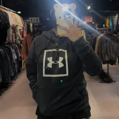 (419) アンダーアーマー 起毛 フードTシャツ