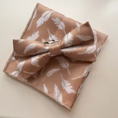 ①-2  蝶ネクタイ　ポケットチーフ2点セット