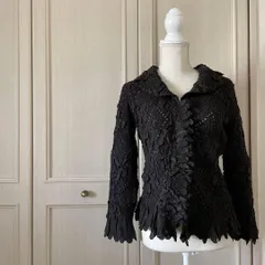 【東あずま店　併売品】　@ 花柄 総柄 プリーツ カーディガン 羽織 ブラウス シャツ トップス 黒 ブラック BLACK クロ くろ　レース　長袖　レトロヴィンテージ　vintage