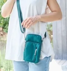 グリーン カラー スマホショルダーバッグ 収納 ポシェット 撥水加工