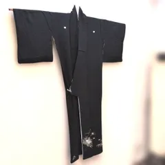 #BR13.正絹黒留袖 五重塔刺繍入り 長袖 着物　比翼仕立て五つ紋