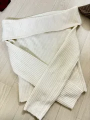 H&M アイボリー オフショルダー ニット 出品