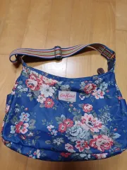 Cathkidston(キャスキッドソン) フラワーパータン クロスバック