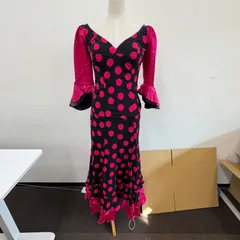 フラメンコ衣装  セットアップ ツーピース 黒 ピンク ファルダ フリル ドット