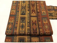 Item thumbnail for item e1cb6f47-2a90-425c-bf90-fa80c563b0ea