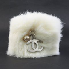 CHANEL ココマーク リストバンド 紺色 伸縮タイプ シャネル - メルカリ