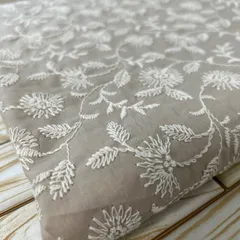 縦100cm×横95cm 刺繍生地