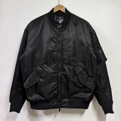 2026年最新】uniqlo +j ma-1 ハイブリッドダウンの人気アイテム - メルカリ