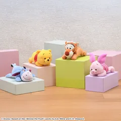 くまのプーさん　赤いほっぺ　寝そべりマスコット　全4種コンプリート　ディズニー　プライズ　ピグレット　イーヨー