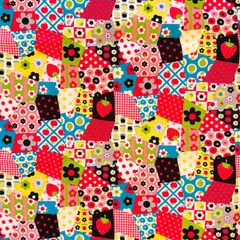 生地・ハギレ　いちご柄 83