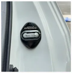 新型 トヨタ カローラクロス 専用 ストライカー カバー ドアロック カバー メッキ アクセサリー 内装 パーツ ステンレス 4PCS 取り付け簡単【ブラック】CC-MGB