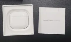 Apple AirPods 4 　ケース　第4世代　充電ケースのみ