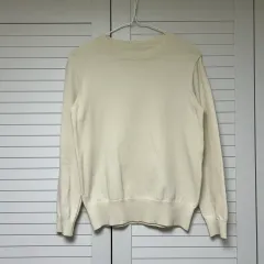 アイボリー色 基本 インナーニット ラウンドネック ニット