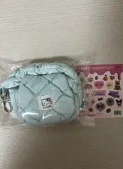 新品) サンリオ ハローキティ キルティング ミニキーホルダー バッグ + マイメロディ クロミ ステッカー