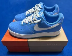 ナイキ エアフォース 1 ユニバーシティ ブルー