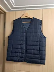 ネイビー 軽量 ダウンベスト