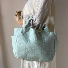 【愛香】帯バッグ?サイドポケットのトートバッグ? 青磁色 名古屋帯一点もの ブルー系 帯地 リメイク品 ハンドメイド 裏地柄あり 着物 和装 洋装 管理番号：328-1440