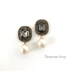 ２点購入でお任せ１点プレゼント　ハンドメイドピアス