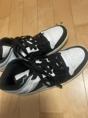 ナイキ エアジョーダン1 ブラック/白 スニーカー