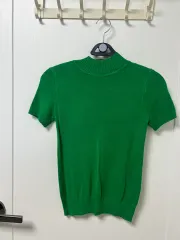 グリーン半袖ハイネックTシャツ