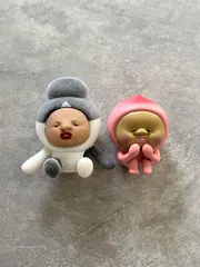 【2個セット】　こびとづかん　おすわりマスコット２　カクレケダマ　カクレモモジリ　シークレット　ヨウニンキ　ヨウニン期　ようにん期　自立　フィギュア　マスコット　小人図鑑　こびと図鑑　こびとずかん　ストラップ　カプセルトイ　ガチャガチャ　ガチャ　ガシャポン