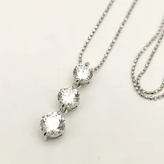 【美品】３連ジルコニアネックレス　ラインストーン　SILVER　シルバー925