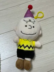 スヌーピー チャーリーブラウン ぬいぐるみ キーホルダー 誕生日 帽子