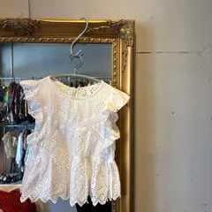 W　ZARA ザラ BASIC ベーシック 刺繍 花柄 ブラウス シャツ ホワイト オフホワイト アイボリー 白 シロ　お呼ばれ　デート　オフィスカジュアル　食事会　フリル