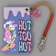 【中古】財布・パスケース デイジーダック(HOT TOO HOT) パスケース 「ディズニー」 東京ディズニーリゾート限定