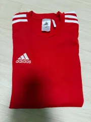 アディダス Tシャツ