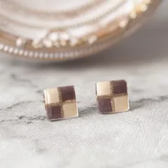 ブラウン キラキラ ゴールド スクエア ピアス ブラウン 白 ゴールド ステンレス 【163】