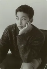 【中古】キャラカード [単品] アールエム(BTS/防弾少年団) ミニフォトカード(2/6) 「BTS POP-UP ： MONOCHROME」