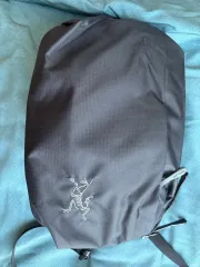 2026年最新】arc'teryx メッセンジャーバッグの人気アイテム - メルカリ