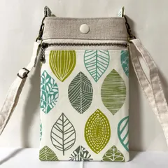 スマホポシェット 北欧風リーフ柄 生成り ショルダーストラップ付き