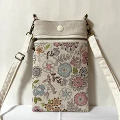 スマホポシェット  北欧風花とウサギ 生成り  ショルダーストラップ付き
