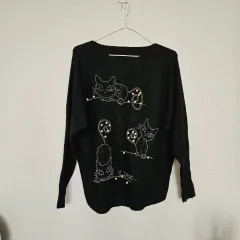 猫ビーズ装飾ブラックニット