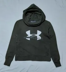 アンダーアーマー カーキ色 フードTシャツ MD