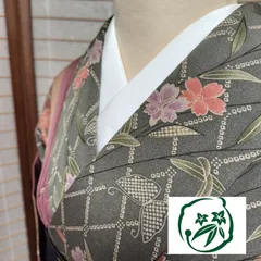 【 昭和レトロ 】小紋着物　花に蝶模様　正絹　袷