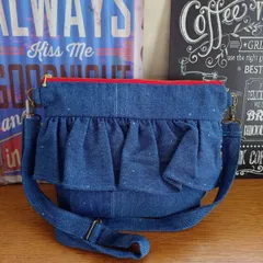 131☆USEDデニムリメイク☆フリルショルダーバッグ☆ペイント☆ジーンズリメイク☆