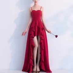 フリルの美しい イブニングドレス