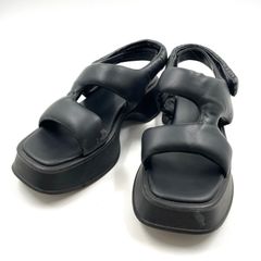 Item thumbnail for item a053d93d-36e4-41a0-9d21-c990dc8cb3e4