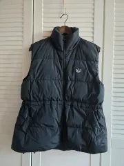 アディダス ブラック ダウン ベスト