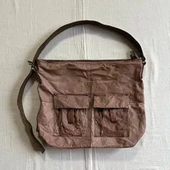 希少　00s　当時物　archive　ZER　ゼットイーアール　本革　リアルブラウンレザー　シワ加工　ワンショルダーバッグ　メッセンジャーバッグ　ベルト式肩紐　フラップポケット　スタッズ装飾　ツギハギ　パッチワーク　再構築　Y2K　グランジ　C-BOY　平成