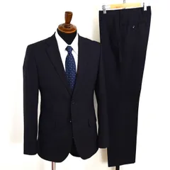 美品 コムサイズム 2つボタン シングルスーツ S YA4 ブラック ストライプ ノータック 袖口4つ釦 開き見せ 47-01SA17 夏物 春夏 薄手 6XA008 【送料無料】【中古】【メンズビジネス】202601